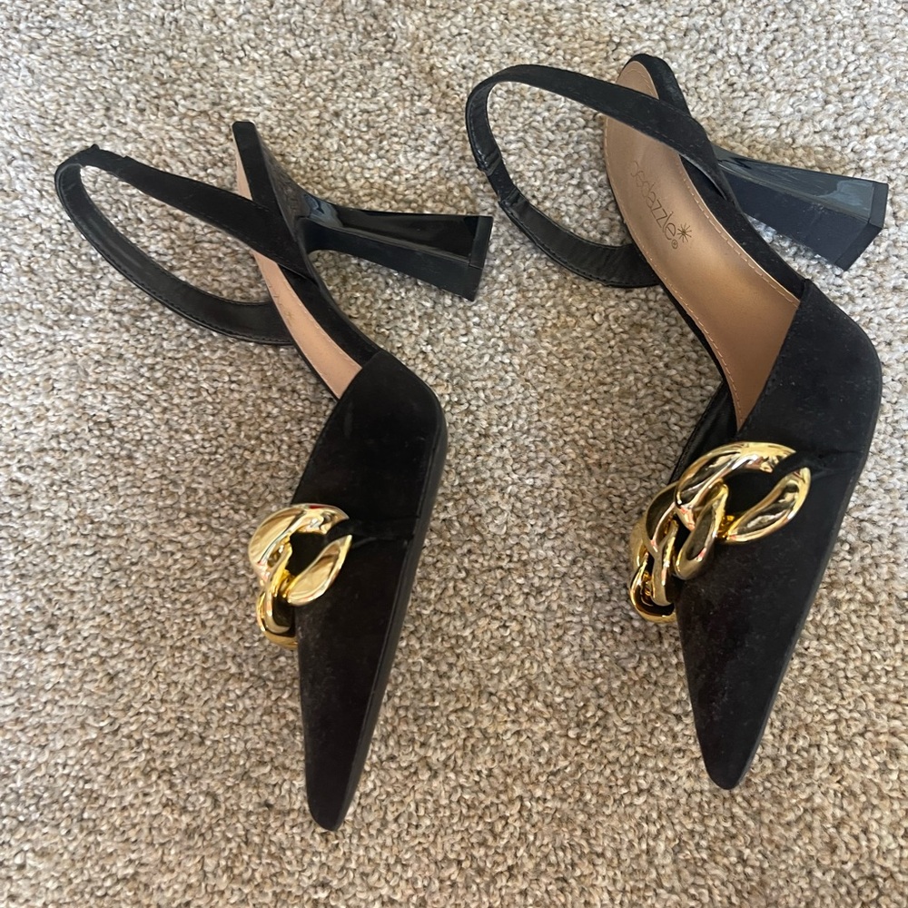 Shoe Dazzle Black Heels with Gold Chain Accent - Picture 2 of 5